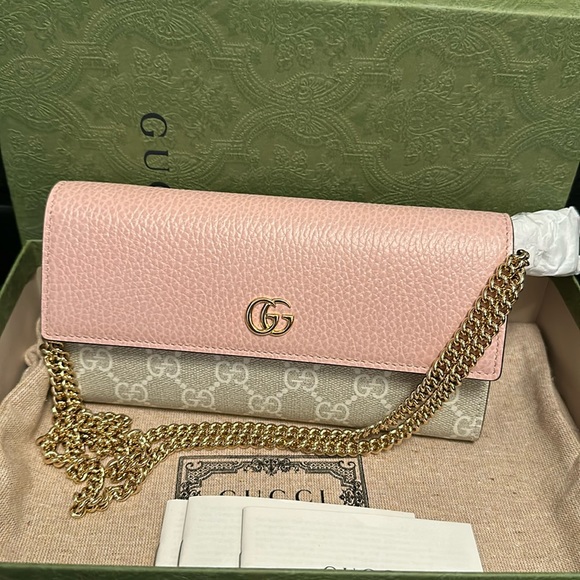 GG ❌❌SOLD❌❌MARMONT CHAIN WALLET - Picture 1 of 11
